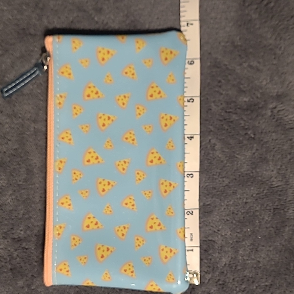 Small Pizza Pouch. - Picture 4 of 5
